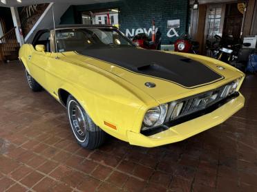 ©The Classic Car Gallery, Bridgeport, CT, USA
