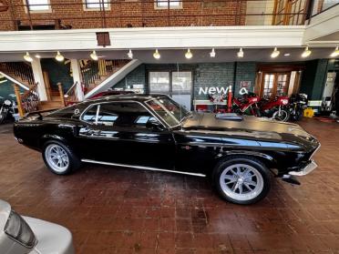  ©The Classic Car Gallery, Bridgeport, CT, USA