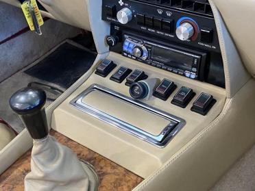 1985 Aston Martin For Sale - Console ©The Classic Car Gallery, Bridgeport, CT, USA