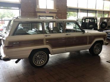  ©The Classic Car Gallery, Bridgeport, CT, USA