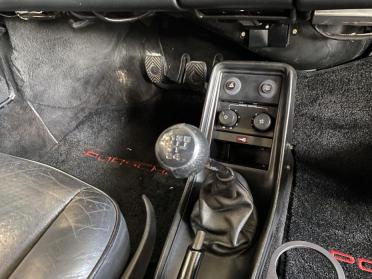 1987 Porsche 911 TARGA interior ©The Classic Car Gallery, Bridgeport, CT, USA