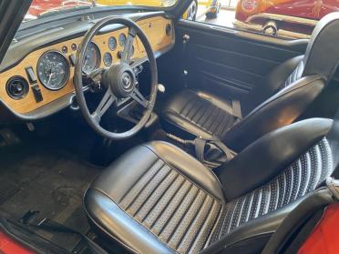 1971 Triumph TR6 interior ©The Classic Car Gallery, Bridgeport, CT, USA