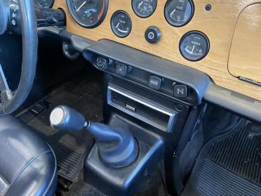 1971 Triumph TR6 interior ©The Classic Car Gallery, Bridgeport, CT, USA