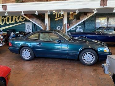 Convertible 1998 Mercedes-Benz SL500 For Sale ©The Classic Car Gallery, Bridgeport, CT, USA