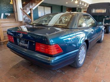 Convertible 1998 Mercedes-Benz SL500 For Sale ©The Classic Car Gallery, Bridgeport, CT, USA