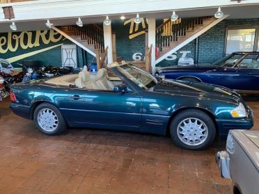 Convertible 1998 Mercedes-Benz SL500 For Sale ©The Classic Car Gallery, Bridgeport, CT, USA