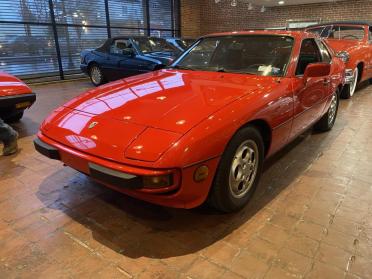 1987 Porsche 924S For Sale ©The Classic Car Gallery, Bridgeport, CT, USA