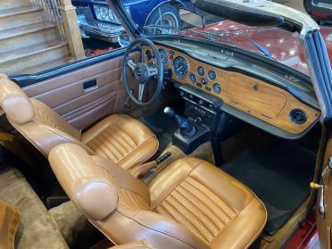 1974 Triumph TR6 interior ©The Classic Car Gallery, Bridgeport, CT, USA