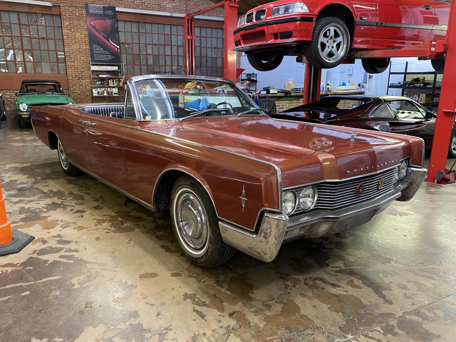 ©The Classic Car Gallery, Bridgeport, CT, USA